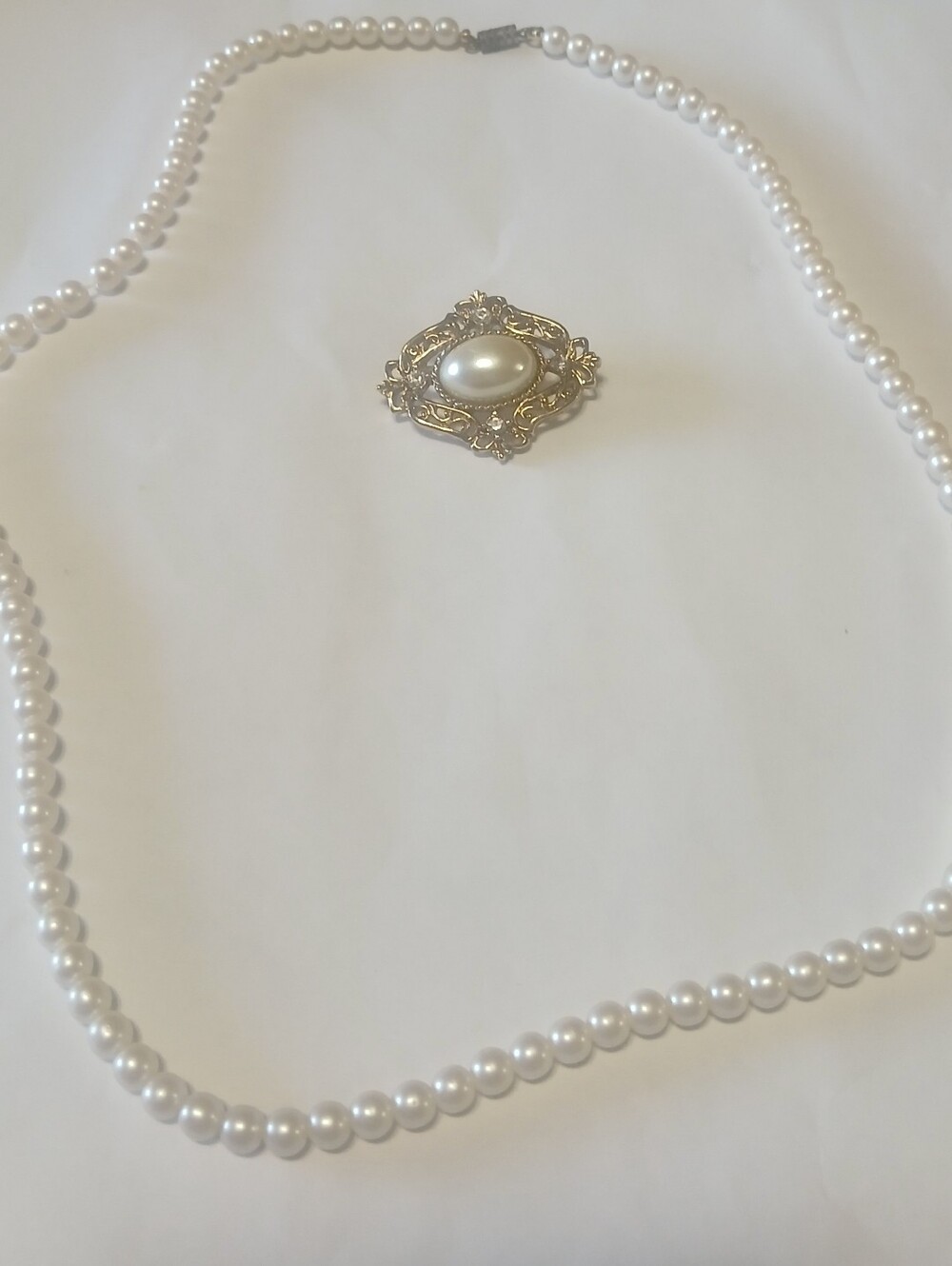 Vintage Pearl Necklace And Brooch